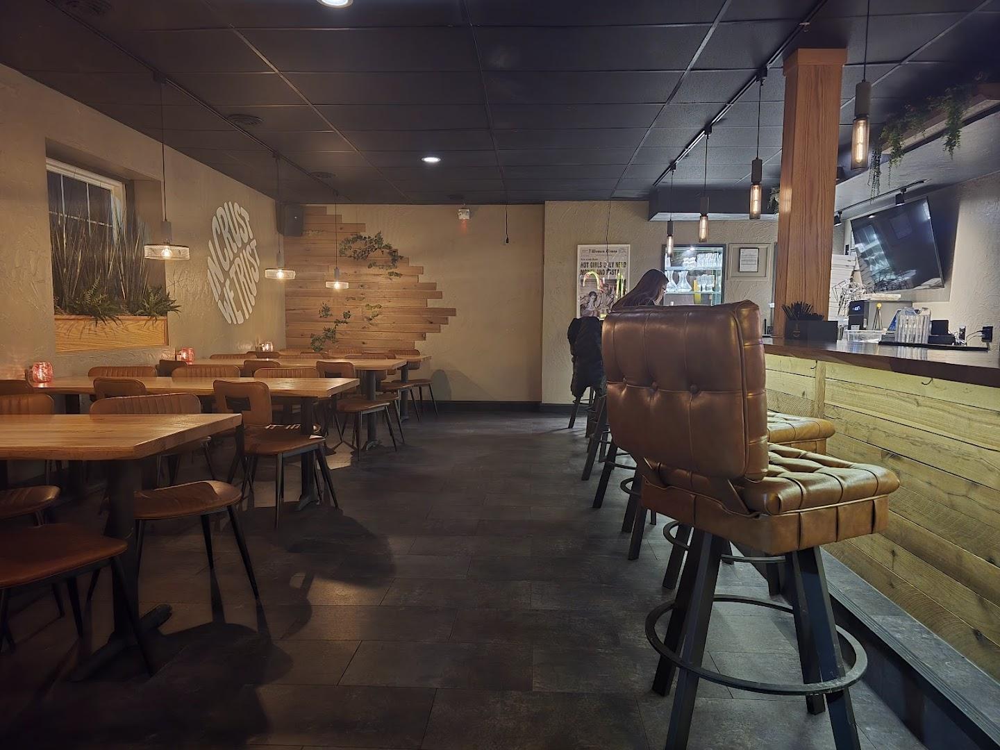 Crust & Cocktails